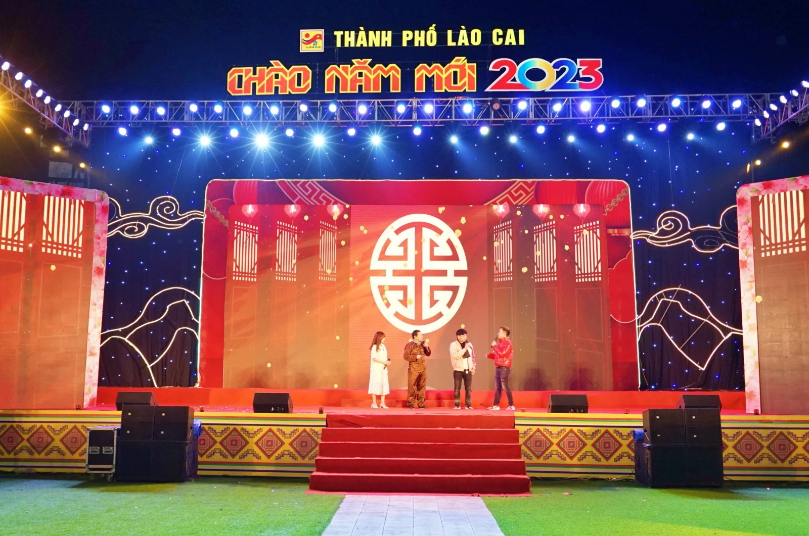 Thành phố Lào Cai tổ chức chương trình nghệ thuật Chào năm mới 2023 “Sắc Xuân thành phố biên cương” ảnh 7