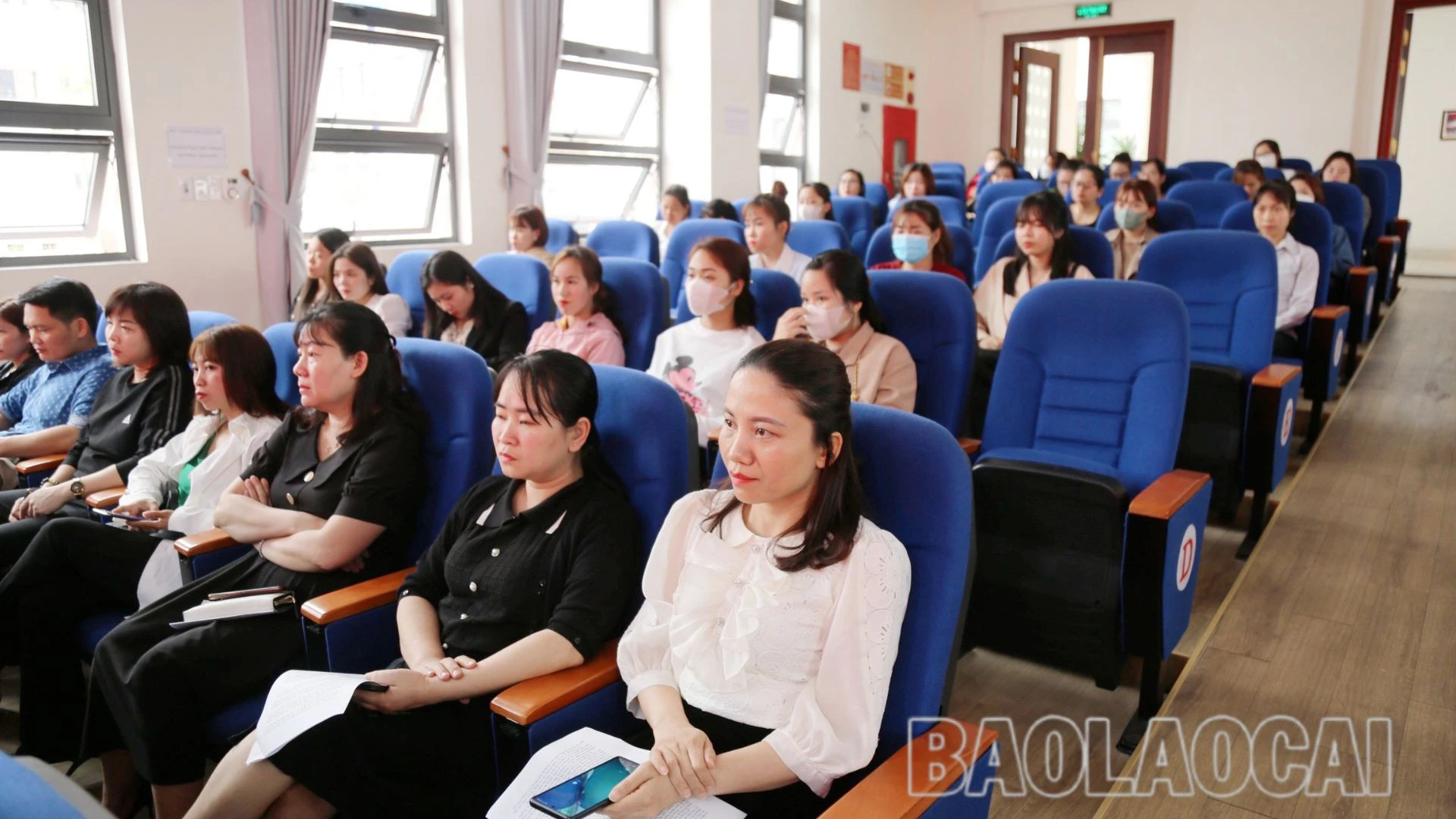 Hơn 400 thí sinh thi tuyển vòng 2 kỳ tuyển dụng viên chức sự nghiệp giáo dục và đào tạo tỉnh Lào Cai, năm học 2022 - 2023 ảnh 3