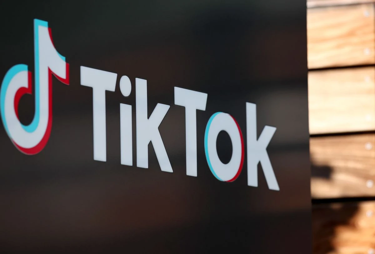 Ứng dụng TikTok đã bị cấm trên các thiết bị của chính phủ Mỹ. Một số nhà lập pháp còn kêu gọi cấm hoàn toàn ứng dụng này với người dùng Mỹ.
