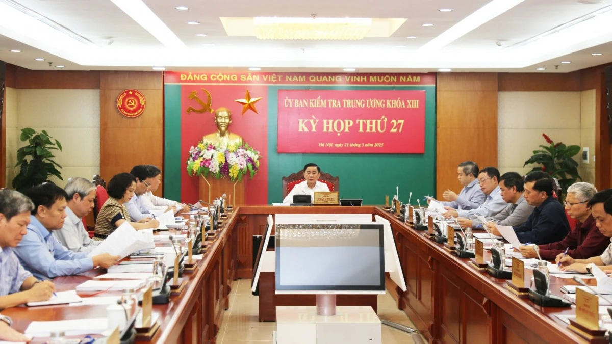toan van thong cao bao chi ky hop thu 27 cua Uy ban kiem tra trung uong hinh anh 1