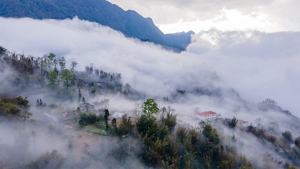Lung linh “biển mây” Mường Hoa ảnh 1