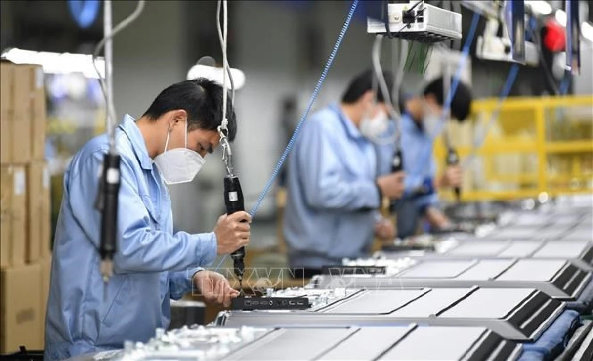 Trung Quốc chính thức vượt ngưỡng thu nhập trung bình ảnh 1