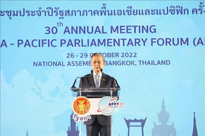 Chủ tịch Quốc hội Thái Lan Chuan Leekpai phát biểu khai mạc hội nghị APPF lần thứ 30.