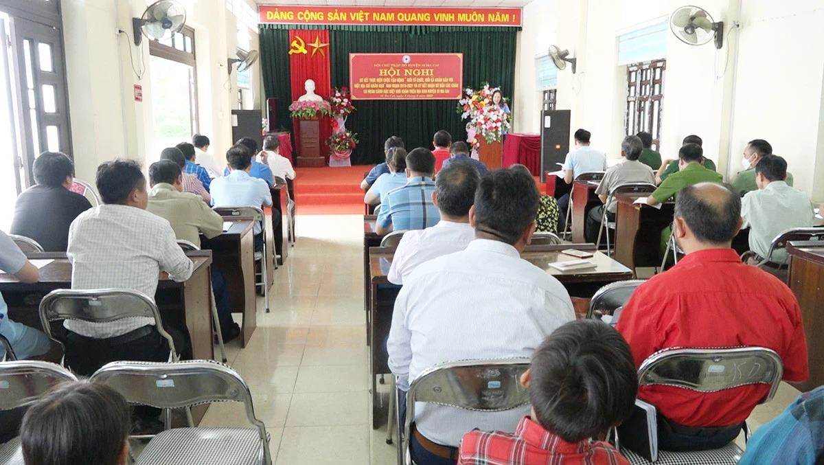 Si Ma Cai: 21 cơ quan, đơn vị, tổ chức, cá nhân đã nhận đỡ đầu 29 trẻ em có hoàn cảnh khó khăn ảnh 1