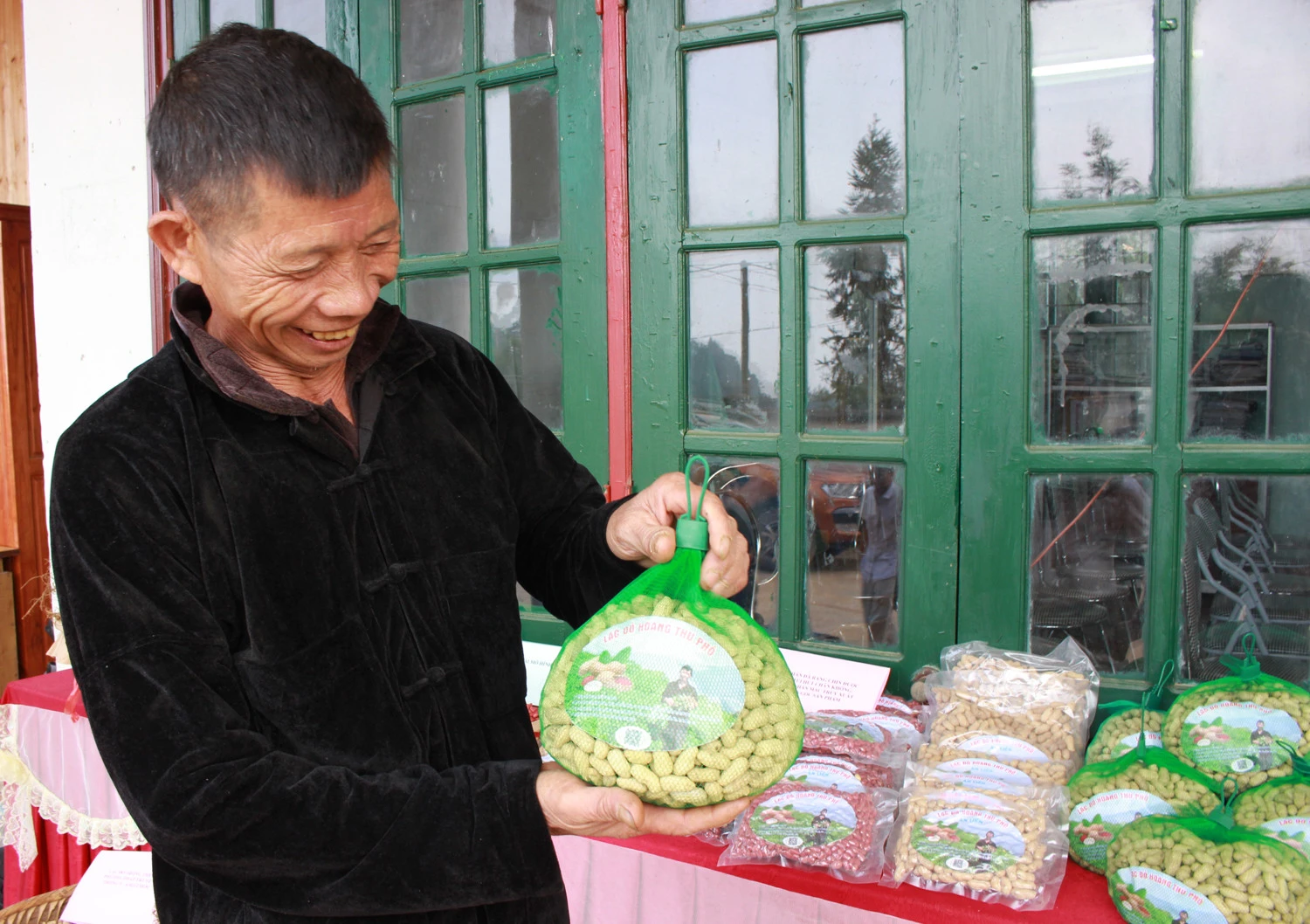 “Đậu phộng organic” bén duyên đất Hoàng Thu Phố ảnh 1