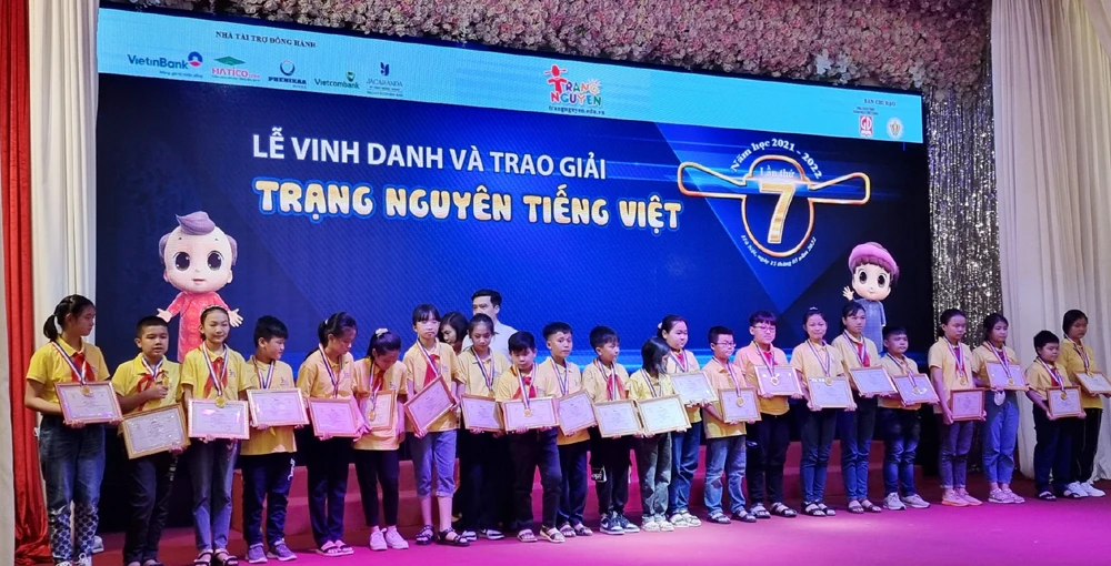  21 học sinh tiểu học được vinh danh tại sân chơi Trạng nguyên tiếng Việt cấp quốc gia ảnh 1
