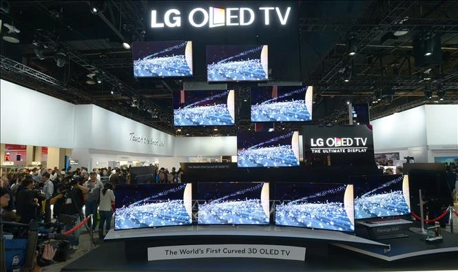 Tivi OLED của LG được trưng bày tại một triển lãm ở Las Vegas, bang Nevada (Mỹ).