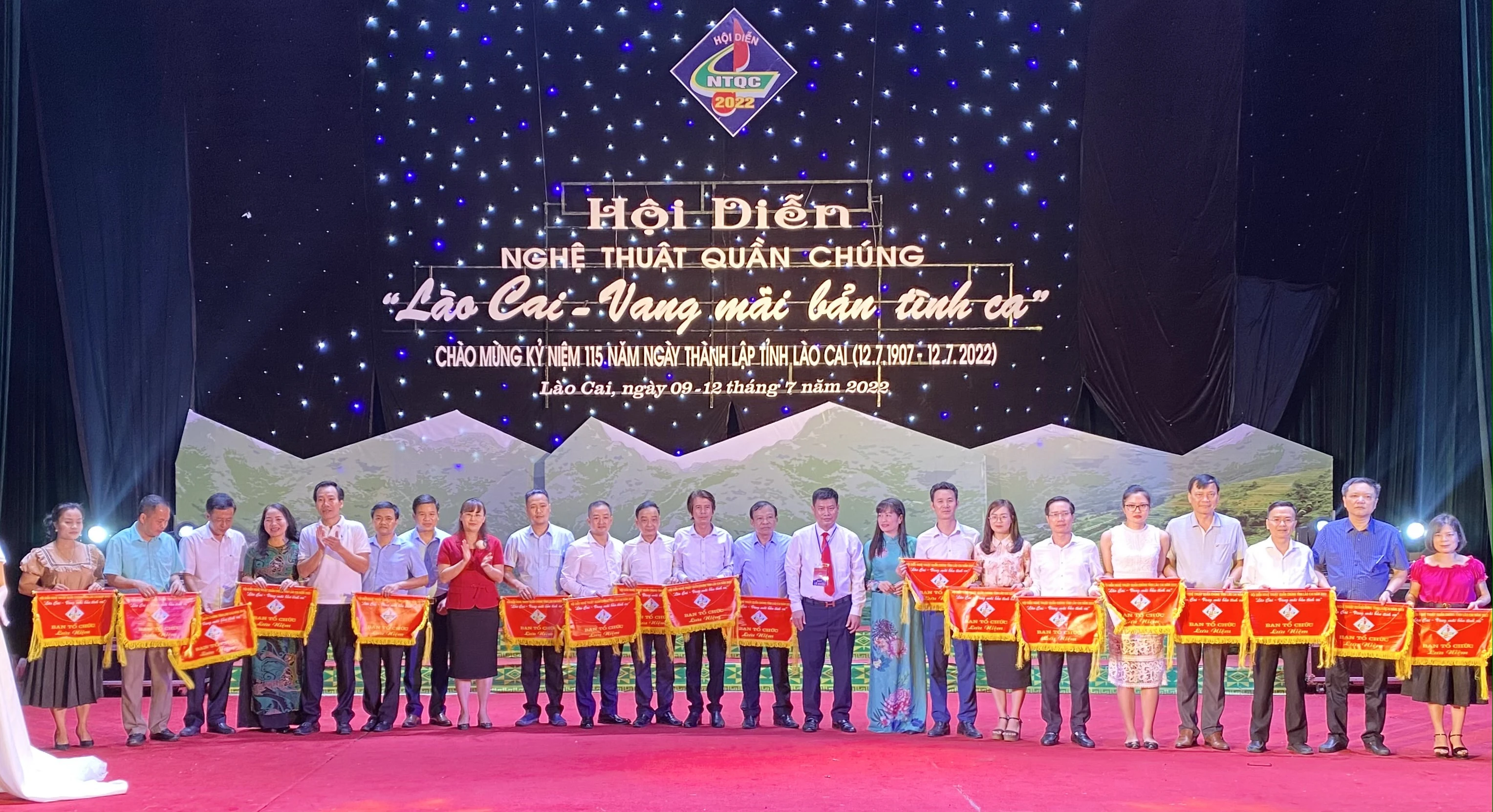 Khai mạc Hội diễn nghệ thuật quần chúng tỉnh Lào Cai năm 2022 ảnh 2
