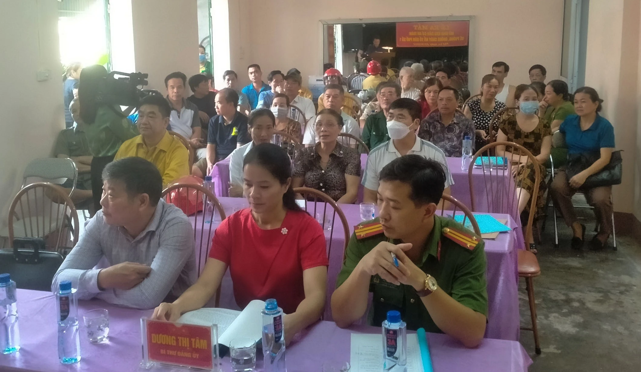 Đại biểu dự lễ ra mắt mô hình.