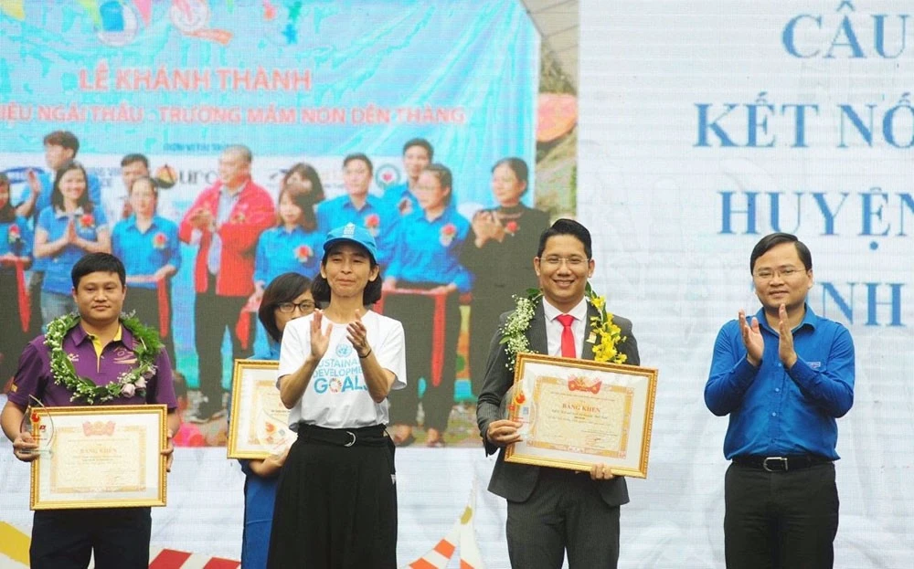 1 cán bộ đoàn tỉnh Lào Cai được nhận Giải thưởng Lý Tự Trọng năm 2022 ảnh 3