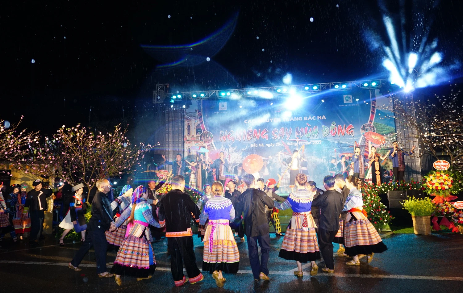 Khai mạc Festival Cao nguyên trắng Bắc Hà năm 2022 với chủ đề “Nghiêng say mùa đông” ảnh 6