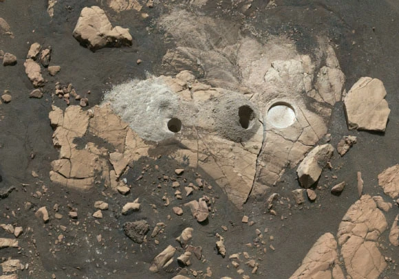Robot NASA có thể đã đào được hóa thạch sinh vật ngoài hành tinh - Ảnh 1. Robot NASA có thể đã đào được hóa thạch sinh vật ngoài hành tinh - Ảnh 1.