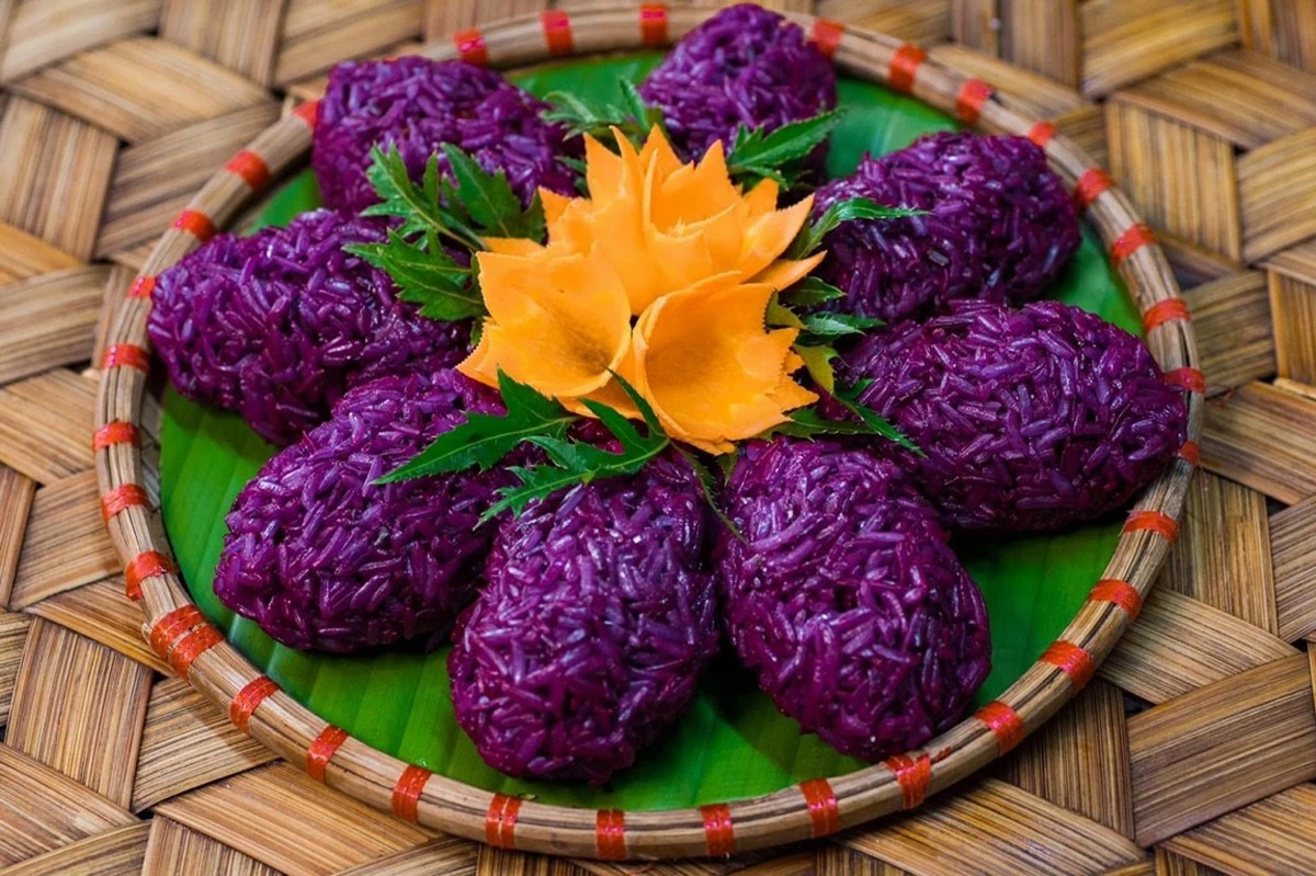 Hấp dẫn mâm cơm ngày Tết của người Thái ảnh 4