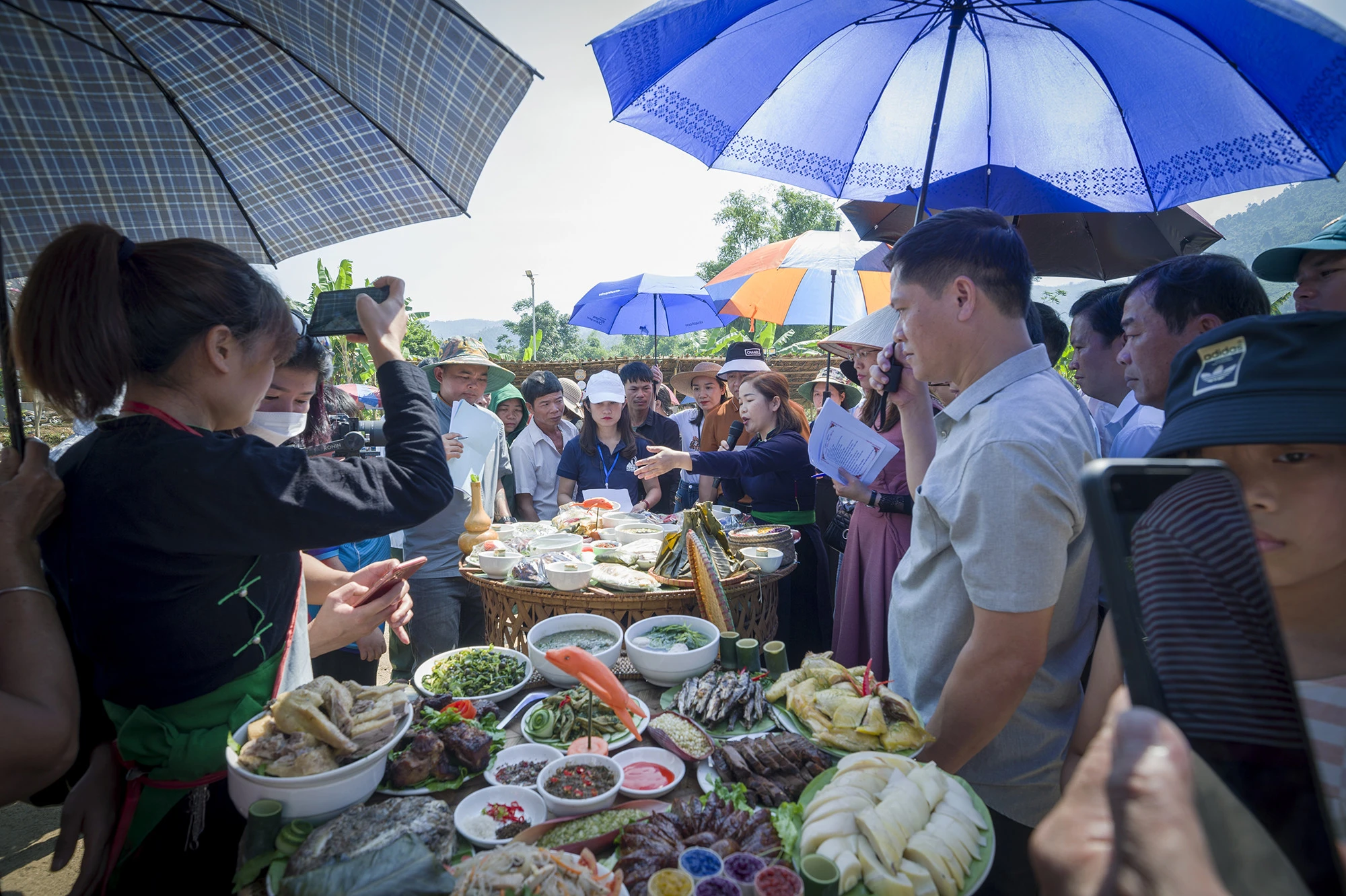 Rộn ràng lễ hội cốm của người Tày Dương Quỳ ảnh 4