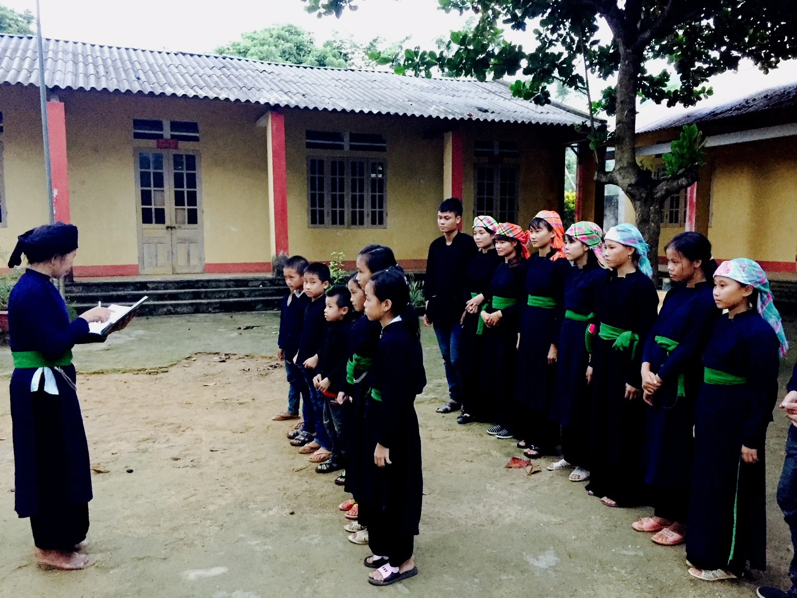 Người thắp lửa di sản khắp nôm ảnh 2