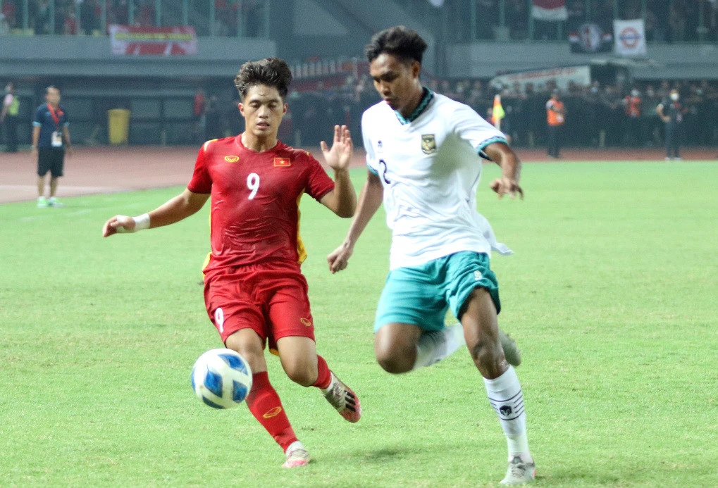 Việt Nam hoà Indonesia ở giải U19 Đông Nam Á ảnh 1