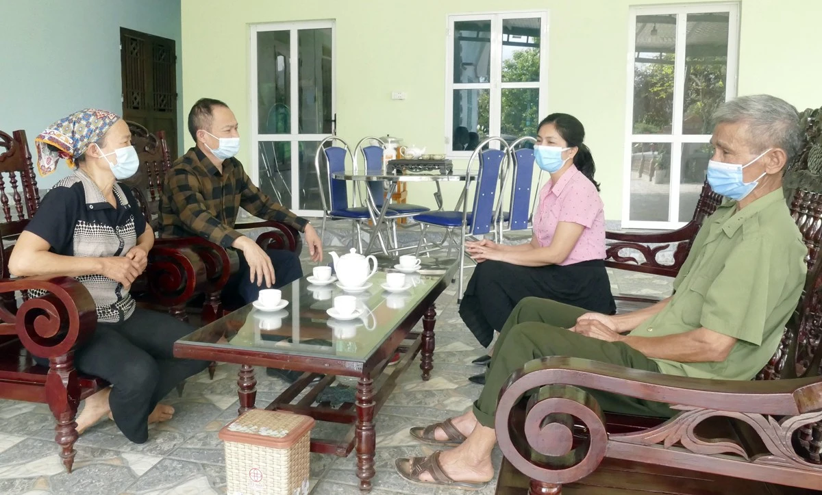 Gia đình ông Nguyễn Văn Xuất và bà Lâm Thị Huệ ở tổ dân phố Phú Thịnh 2, thị trấn Phố Lu, huyện Bảo Thắng.