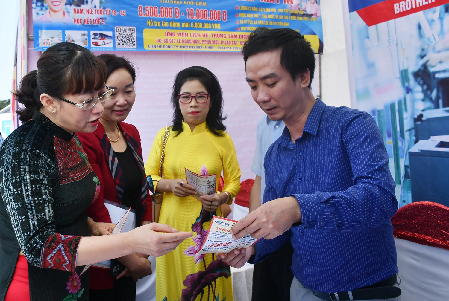 UBND tỉnh tổ chức ngày hội tư vấn hướng nghiệp - giới thiệu việc làm lần thứ I, năm 2022 ảnh 5