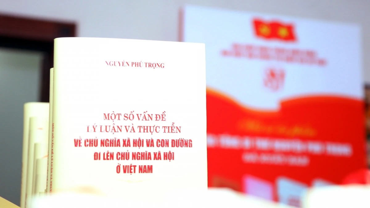 Ra mắt sách của Tổng Bí thư Nguyễn Phú Trọng về con đường đi lên CNXH ở Việt Nam ảnh 2