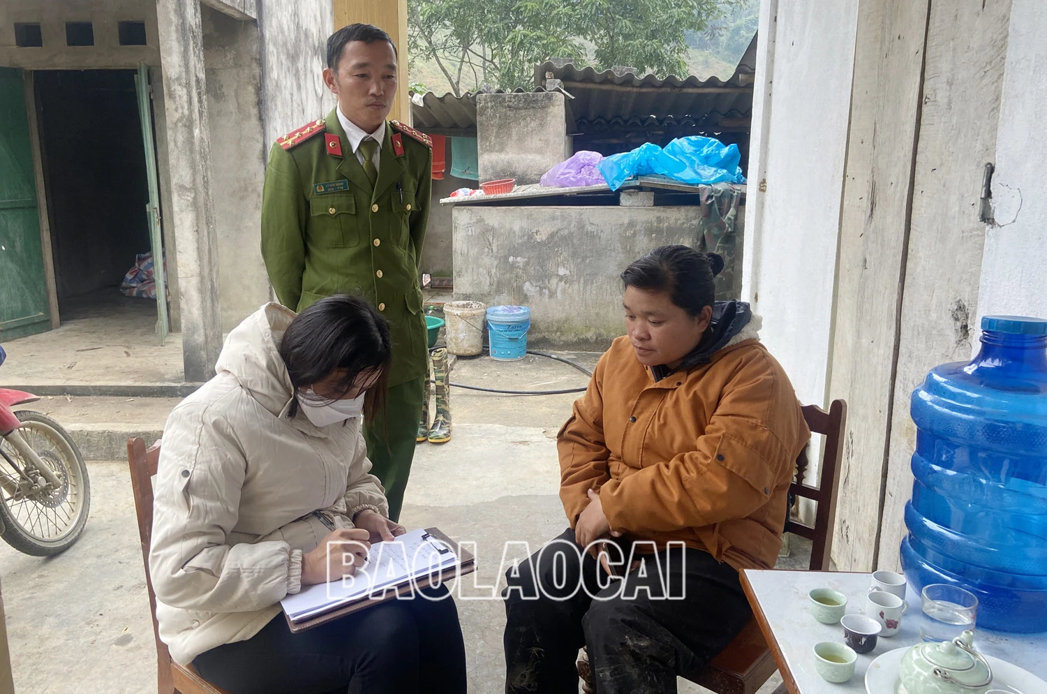 Buộc một cơ sở thu mua, sơ chế giun đất tại xã Phong Niên (Bảo Thắng) dừng hoạt động ảnh 5