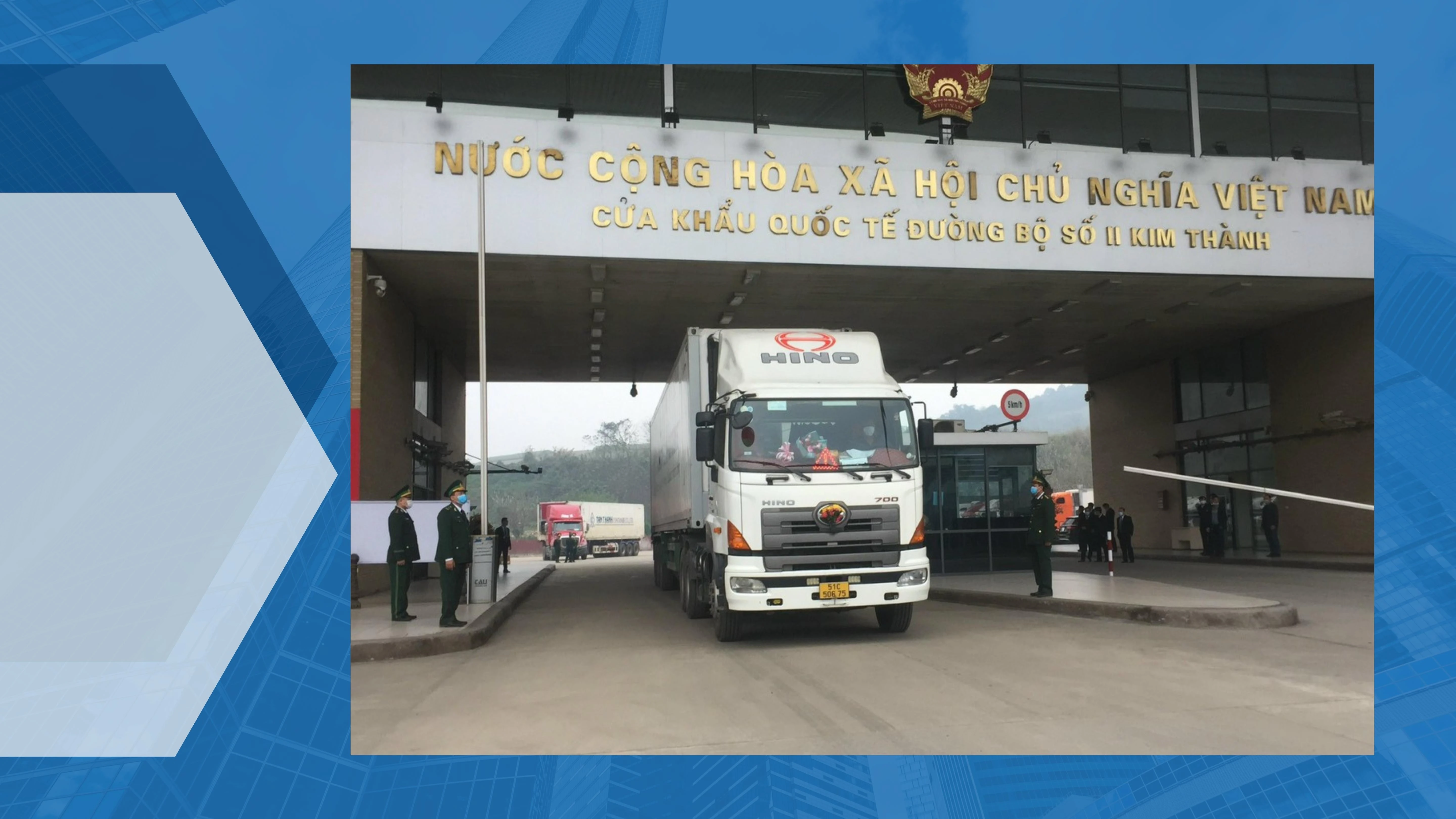 Thu thuế xuất - nhập khẩu cần phải nỗ lực hơn trong những tháng cuối năm.
