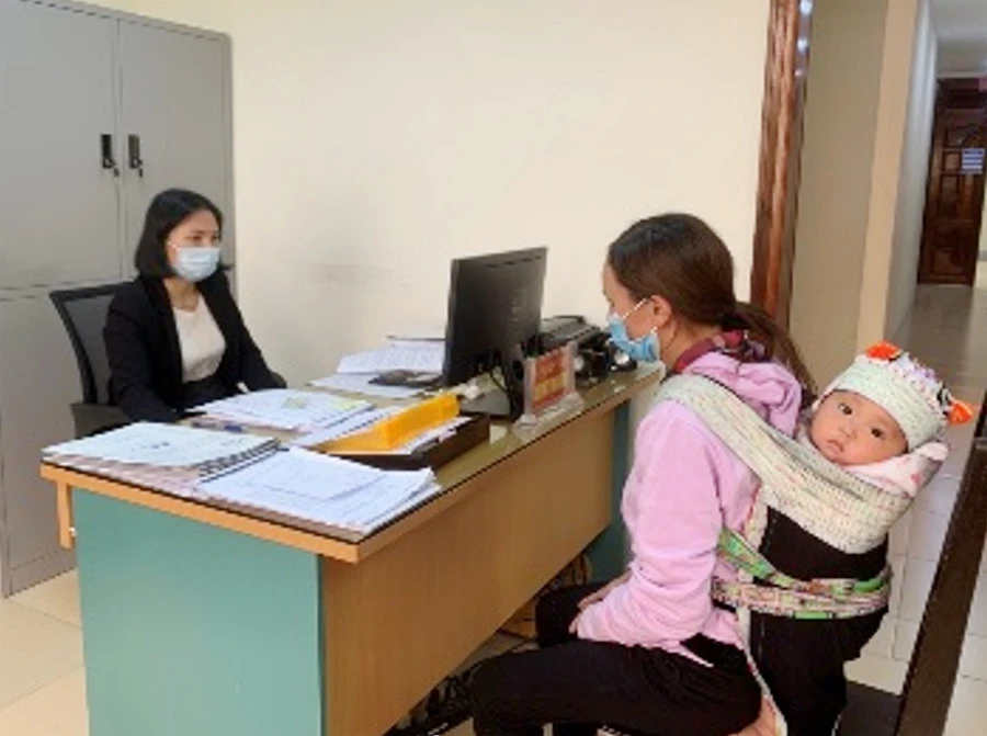 Tư vấn pháp luật cho chị Chảo Tả Mẩy.