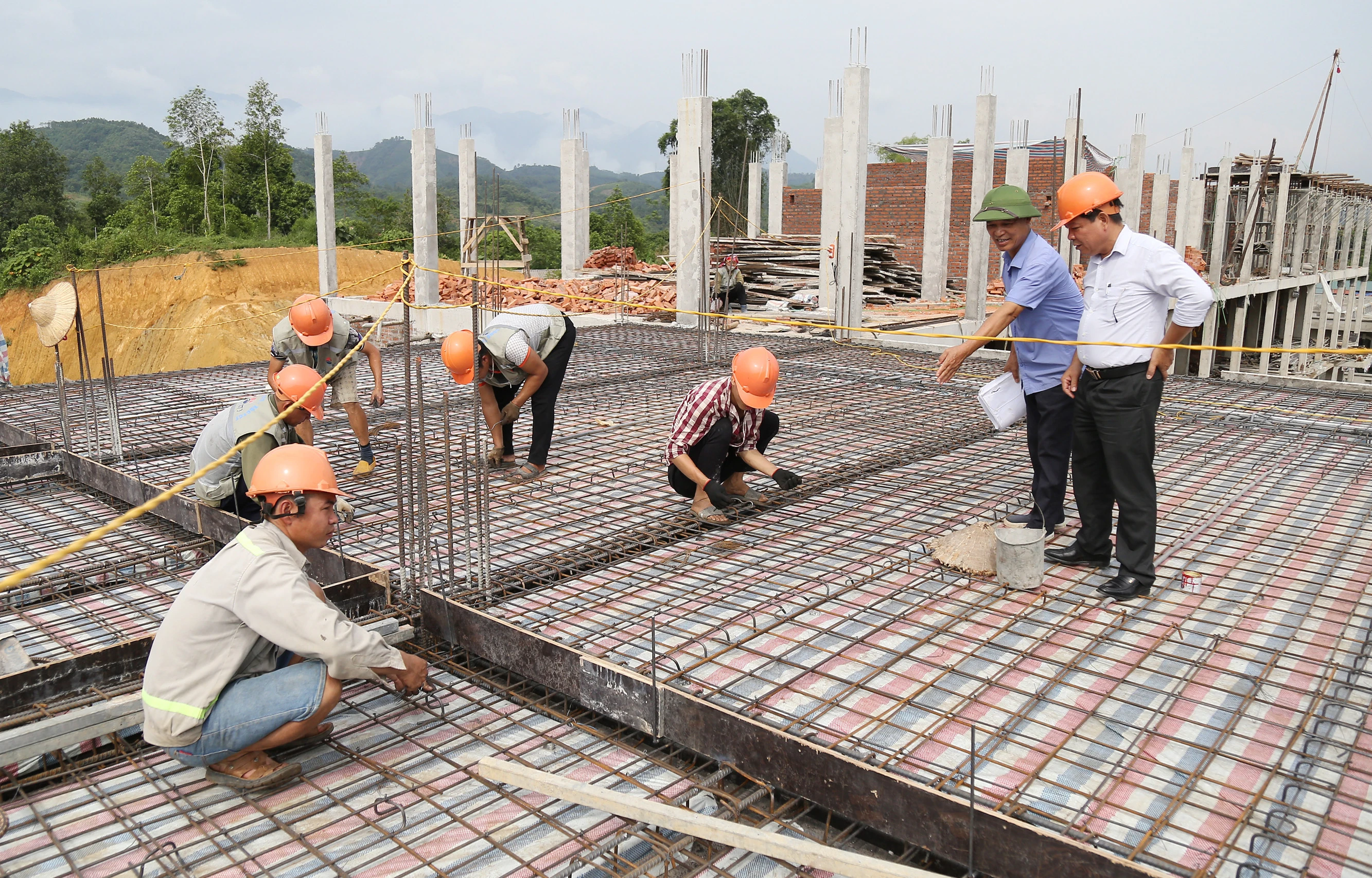 UBND tỉnh ban hành Chỉ thị về các nhiệm vụ, giải pháp chủ yếu thúc đẩy giải ngân vốn đầu tư công những tháng cuối năm 2022 ảnh 1