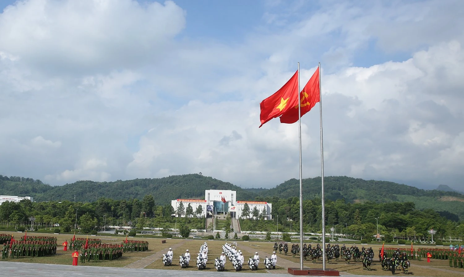 Sôi nổi Hội thi điều lệnh, bắn súng, võ thuật khu vực phía Bắc năm 2022 ảnh 2