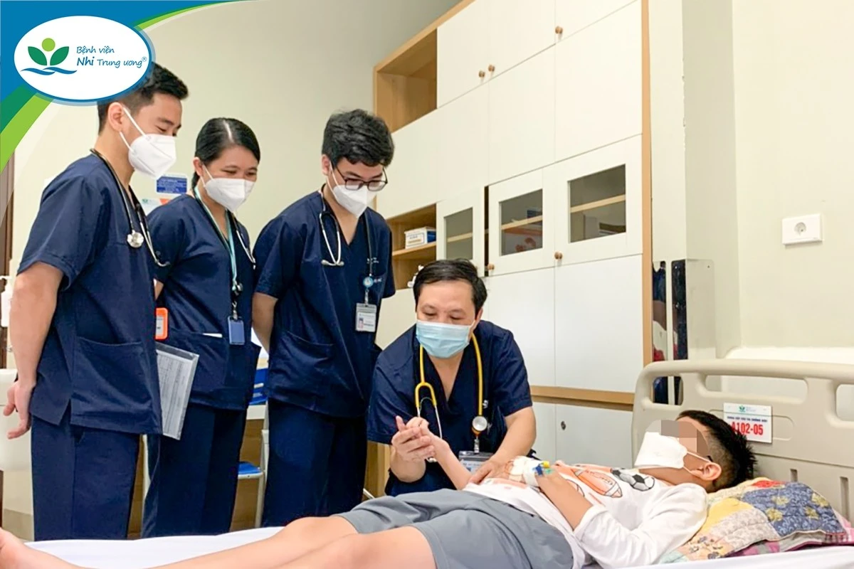 Lén nuôi rắn làm thú cưng, bé trai 13 tuổi bị cắn nguy hiểm tới tính mạng ảnh 1