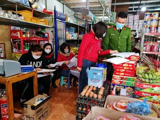  Kiểm tra 19 cơ sở sản xuất, kinh doanh và chế biến thực phẩm ảnh 2