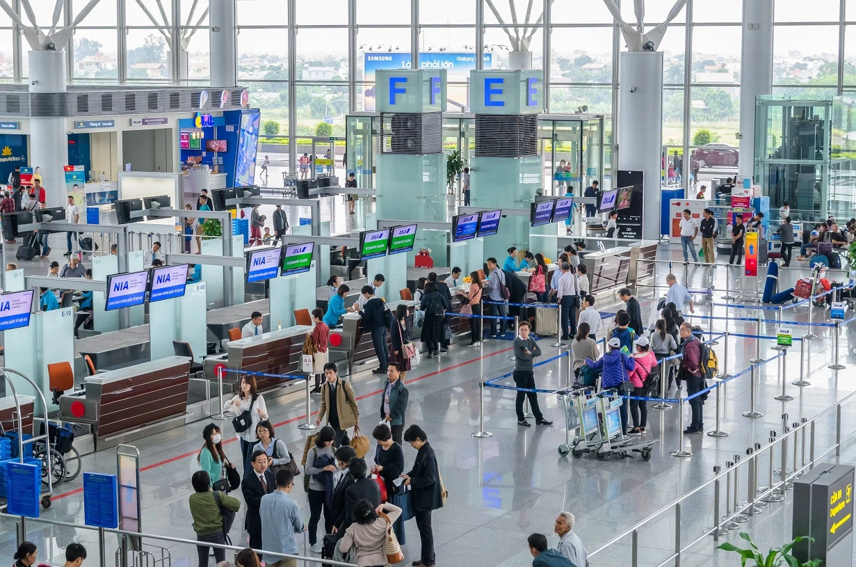 Kinh tế, giao thương càng sôi động càng đòi hỏi hạ tầng hàng không phải hoàn thiện để bắt kịp với tốc độ phát triển. (Ảnh Shutterstock)