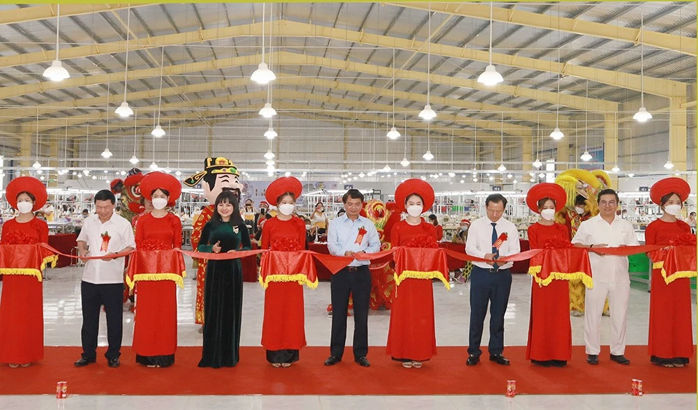 Khánh thành Nhà máy May thêu xuất khẩu tại Lào Cai ảnh 3