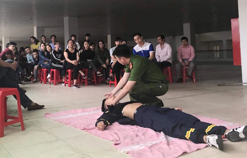 Gần 150 người được bồi dưỡng kỹ năng phòng, chống cháy, nổ ảnh 2