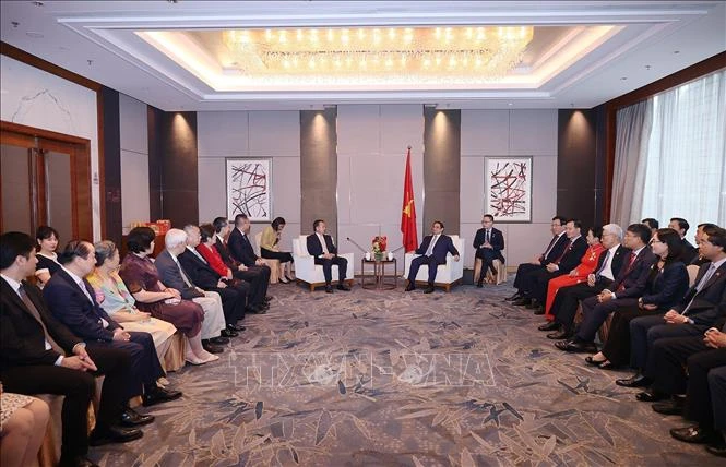 Thủ tướng Phạm Minh Chính tiếp Phó Hội trưởng Hội hữu nghị đối ngoại nhân dân Trung Quốc Viên Mẫn Đạo cùng các nhân sĩ hữu nghị Trung Quốc.