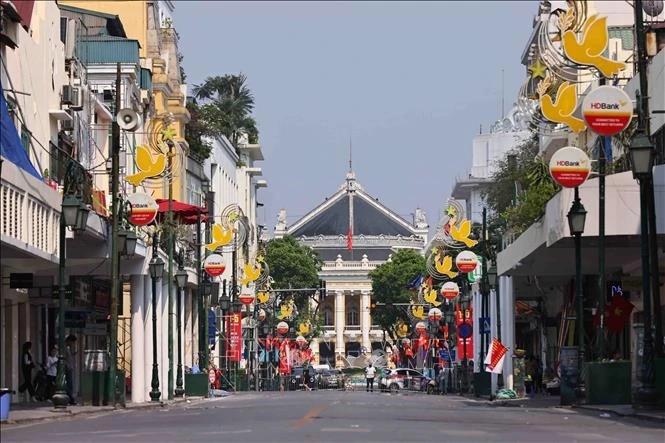 Thời tiết hôm nay (29/4): Hà Nội và cả nước nắng nóng gay gắt. Ảnh: TTXVN