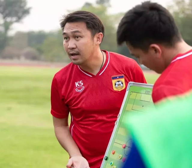 HLV tuyển Lào khẳng định muốn cùng học trò chinh phục tấm vé dự World Cup 2026.