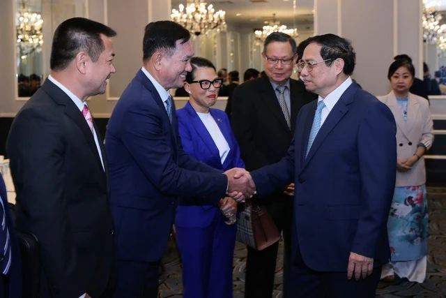 Thủ tướng Phạm Minh Chính gặp các doanh nghiệp Việt kiều tiêu biểu tại Hoa Kỳ.