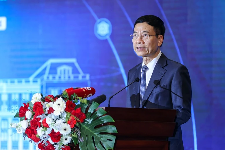 Bộ trưởng Bộ TT&amp;TT Nguyễn Mạnh Hùng phát biểu tại Hội nghị - Ảnh: VGP/Nhật Bắc