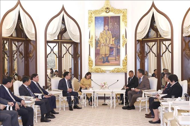 Thủ tướng Thái Lan nhất trí với Chủ tịch Quốc hội về việc hai bên phối hợp chặt chẽ triển khai hiệu quả chiến lược “Ba kết nối” trên cơ sở đảm bảo lợi ích chung và cùng thắng - Ảnh:TTXVN