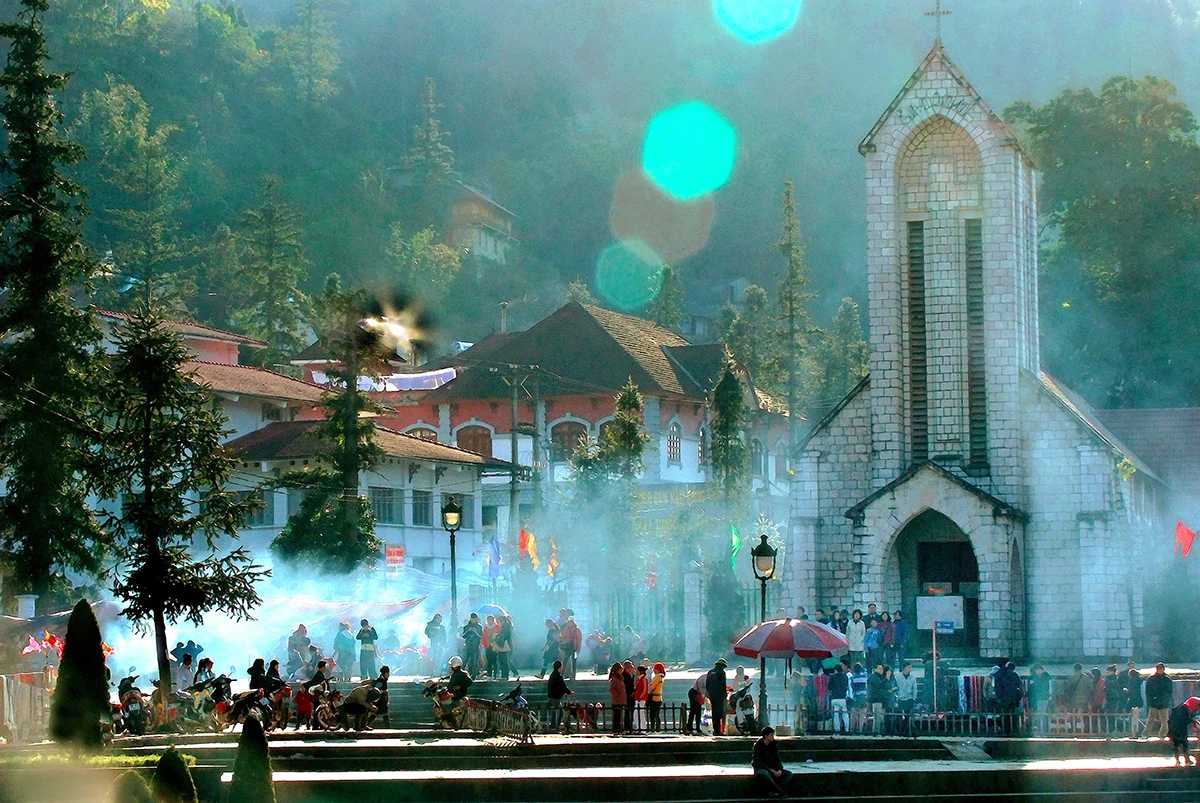 Nhà thờ đá Sa Pa.