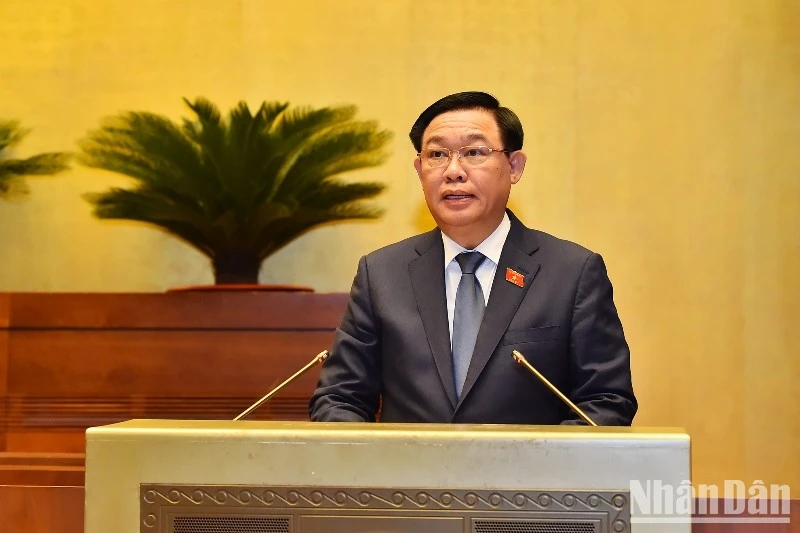 Chủ tịch Quốc hội Vương Đình Huệ phát biểu.