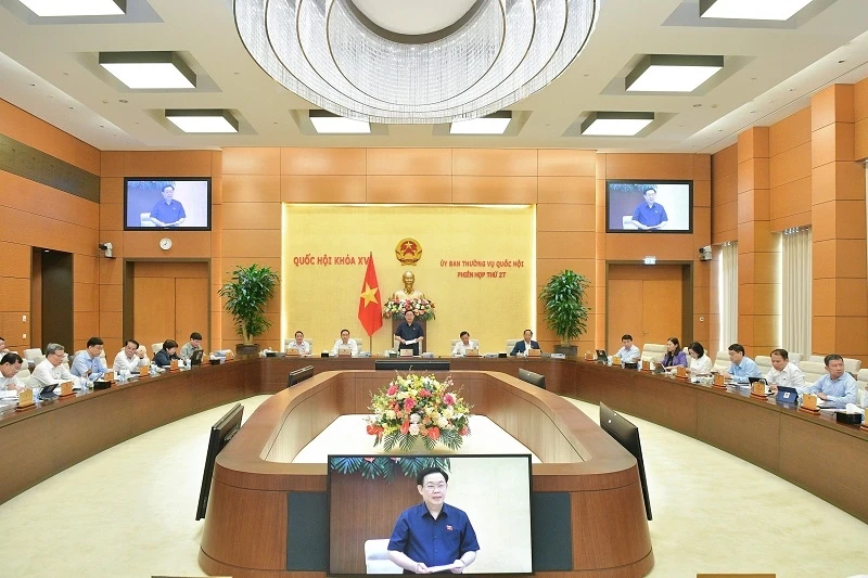 Quang cảnh phiên họp.