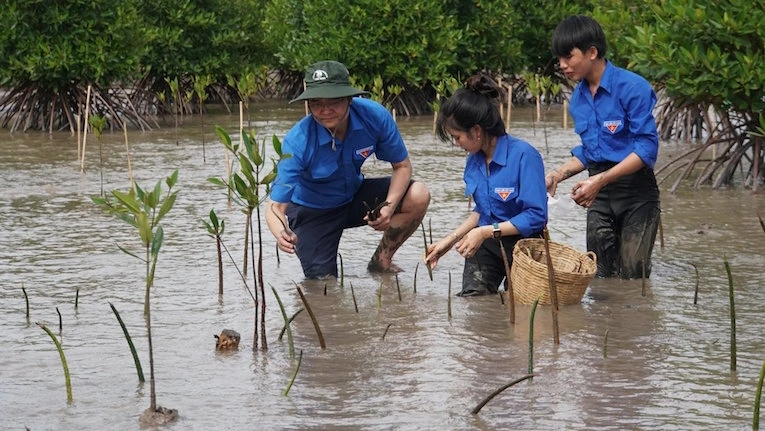 Bí thư thứ nhất Trung ương Đoàn Bùi Quang Huy động viên đoàn viên, thanh niên tham gia chiến dịch Thanh niên tình nguyện hè 2023.