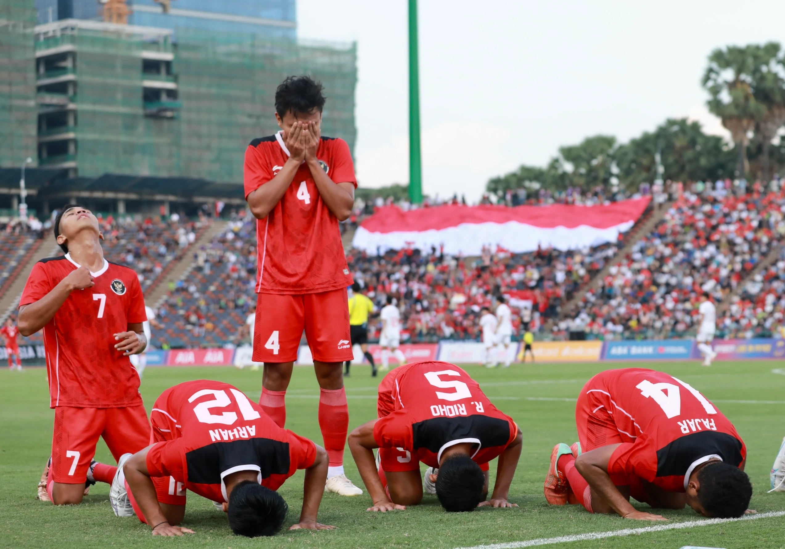 Indonesia đã chơi tốt hơn trong những phút đầu tiên và có bàn thắng.