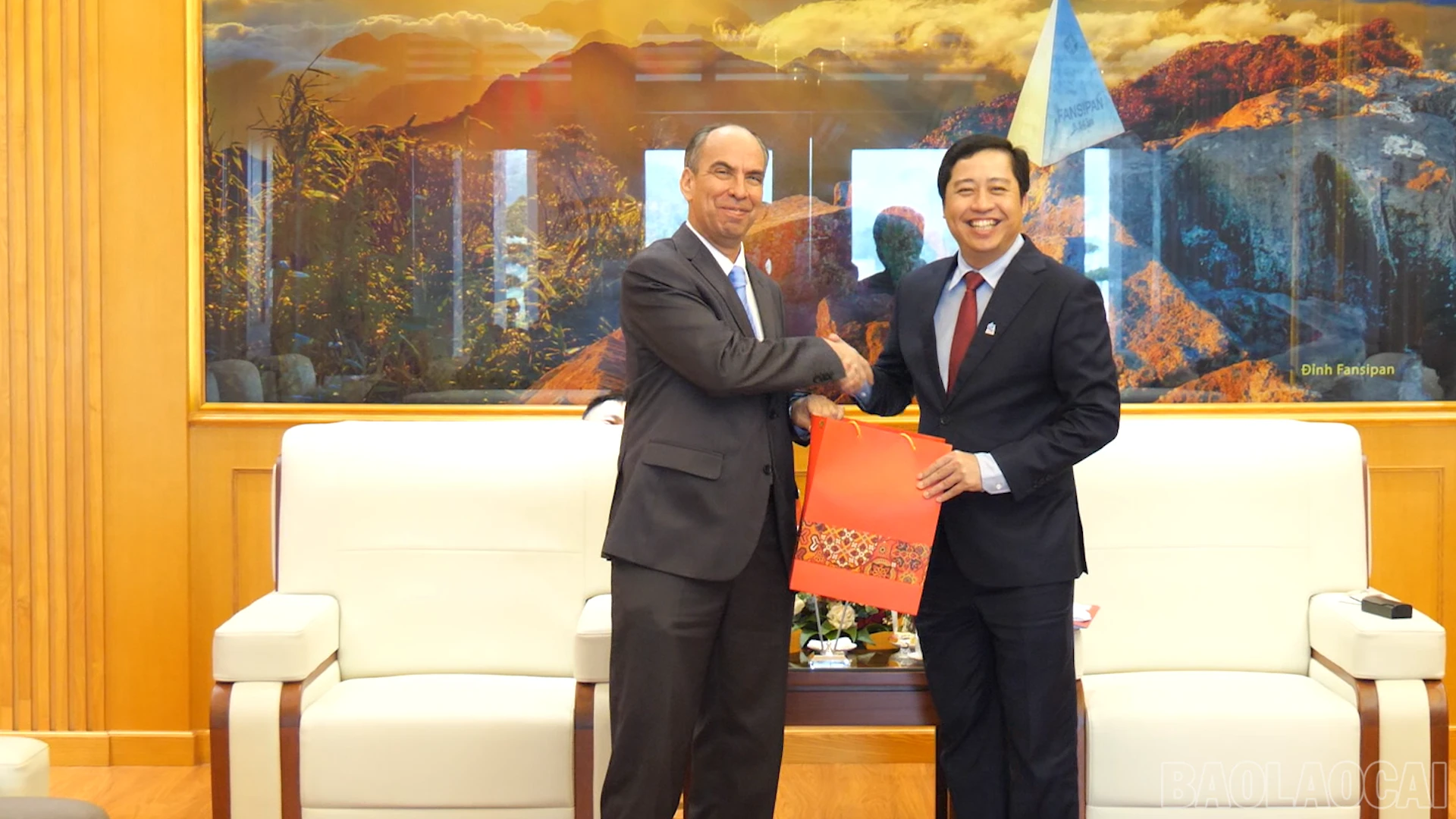 baolaocai-br_cu-ba00-05-01-56still007.png