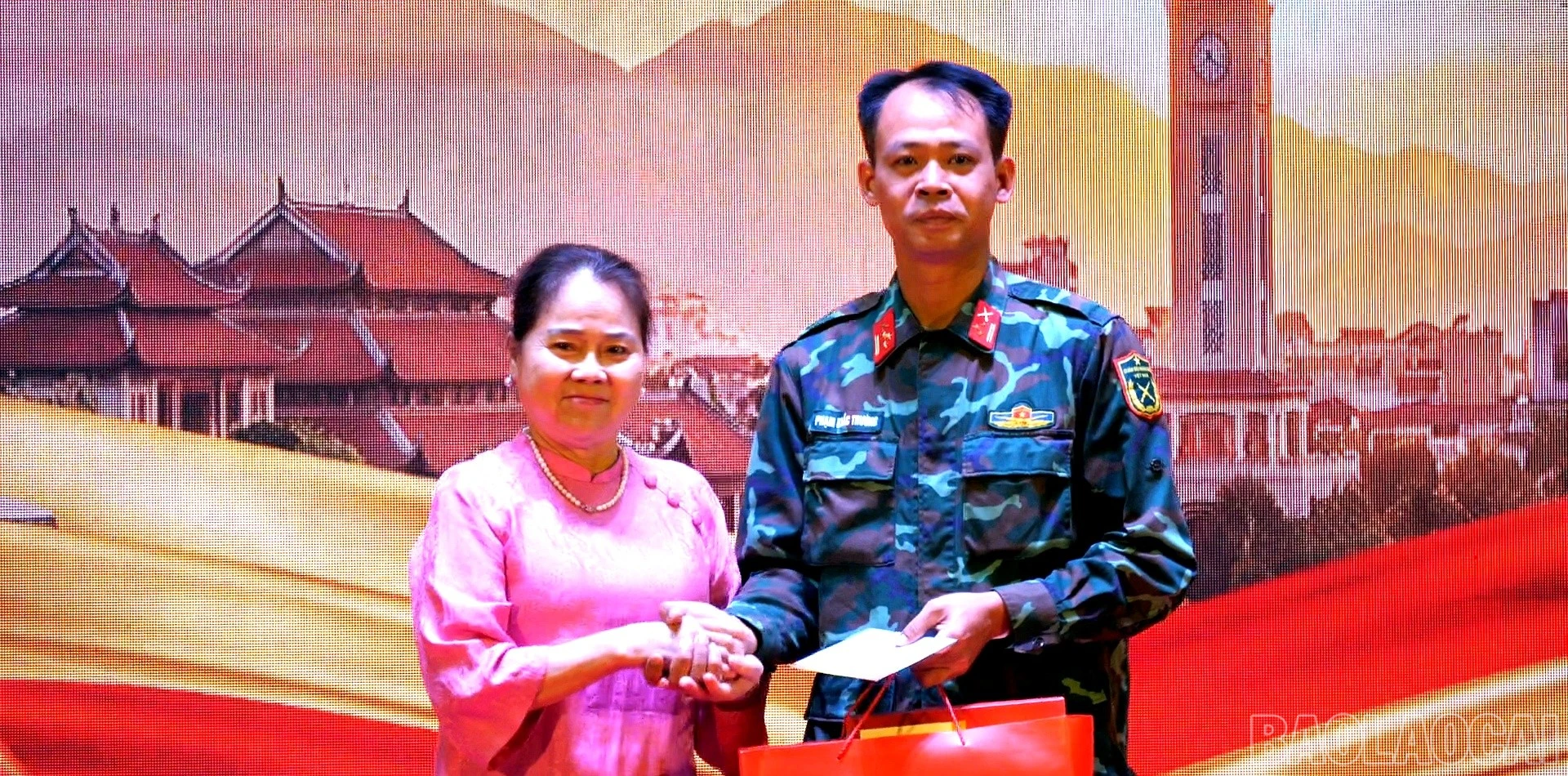 baolaocai-br_gap-mat-bx-00-02-35-45-still006-enhanced.jpg
