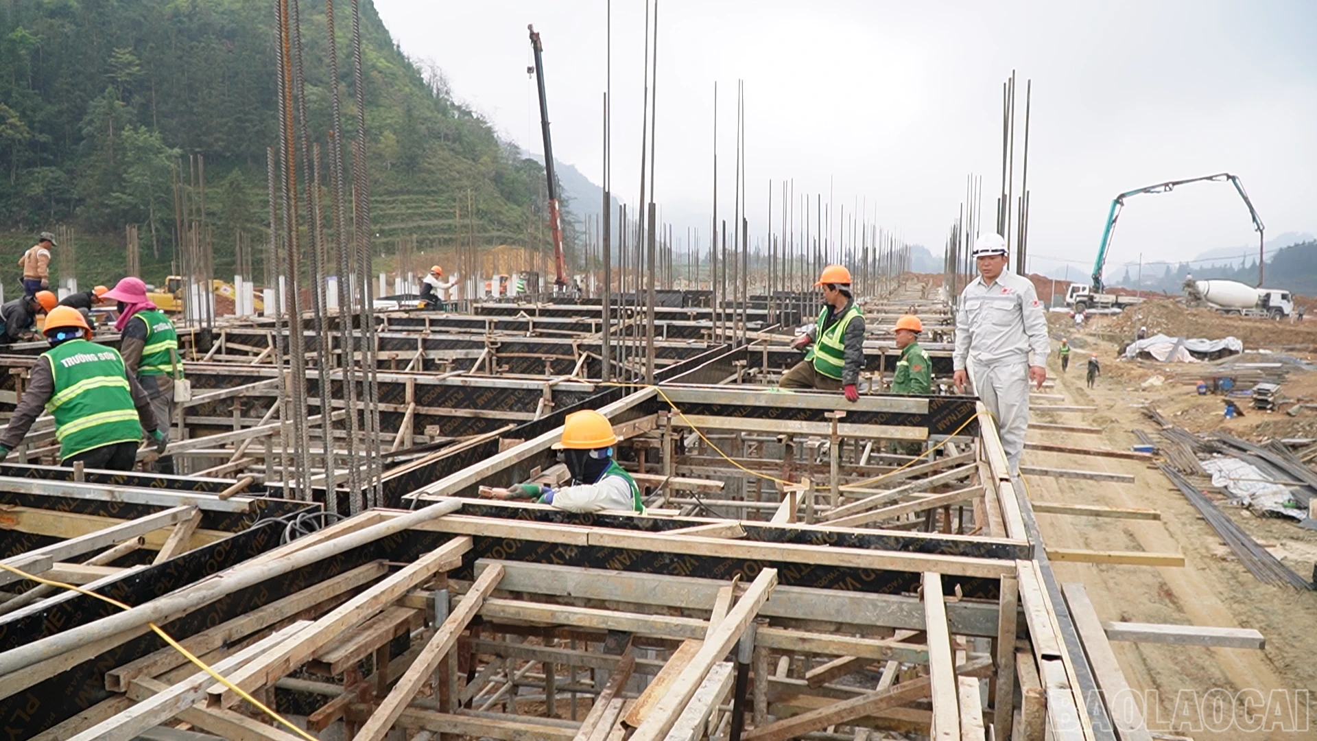 baolaocai-br_truong-noi-tru00-17-52-21still005.png