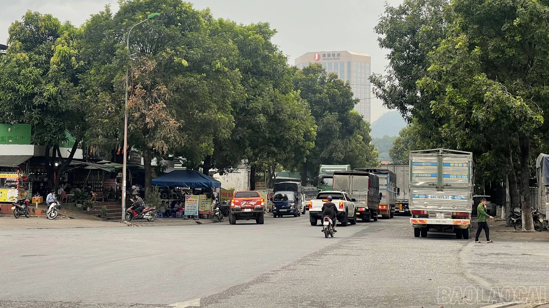 baolaocai-br_un-tuc-gt00-24-52-50still008.jpg