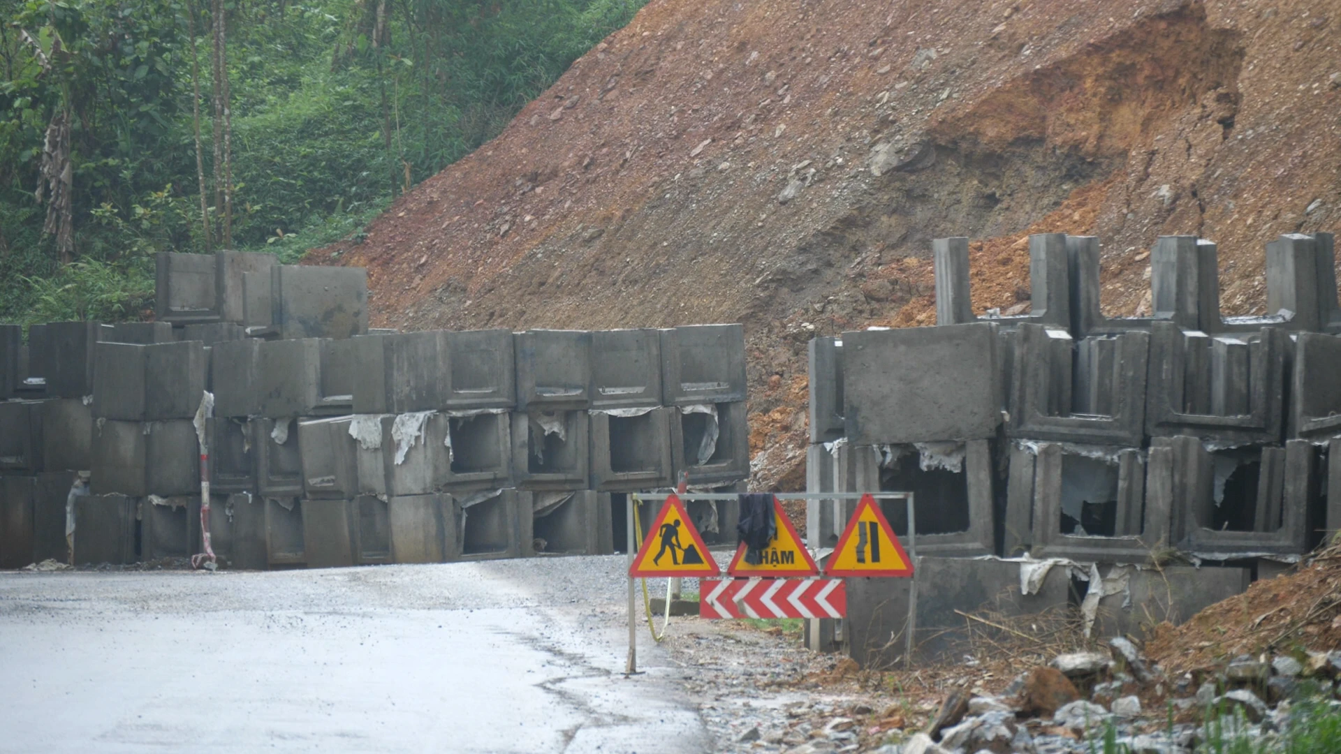 duong-bac-ha100-09-50-31still001.png