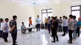 Bát Xát tổ chức bốc thăm đất ở tại khu tái định cư Láo Vàng
